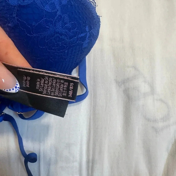 VICTORIA’S SECRET NEVER WORN SET 34B/small - Picture 6 of 9